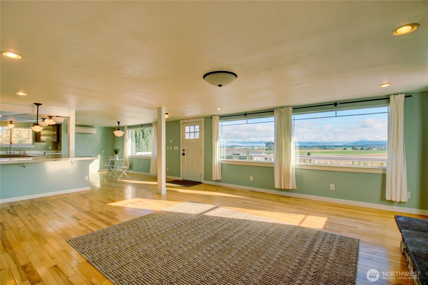 18122 Best Road , Mount Vernon, WA 98273