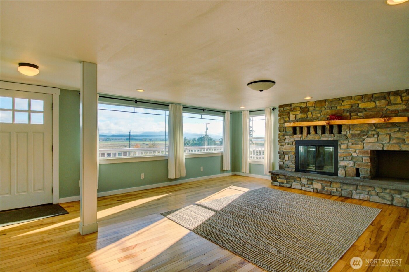 18122 Best Road , Mount Vernon, WA 98273