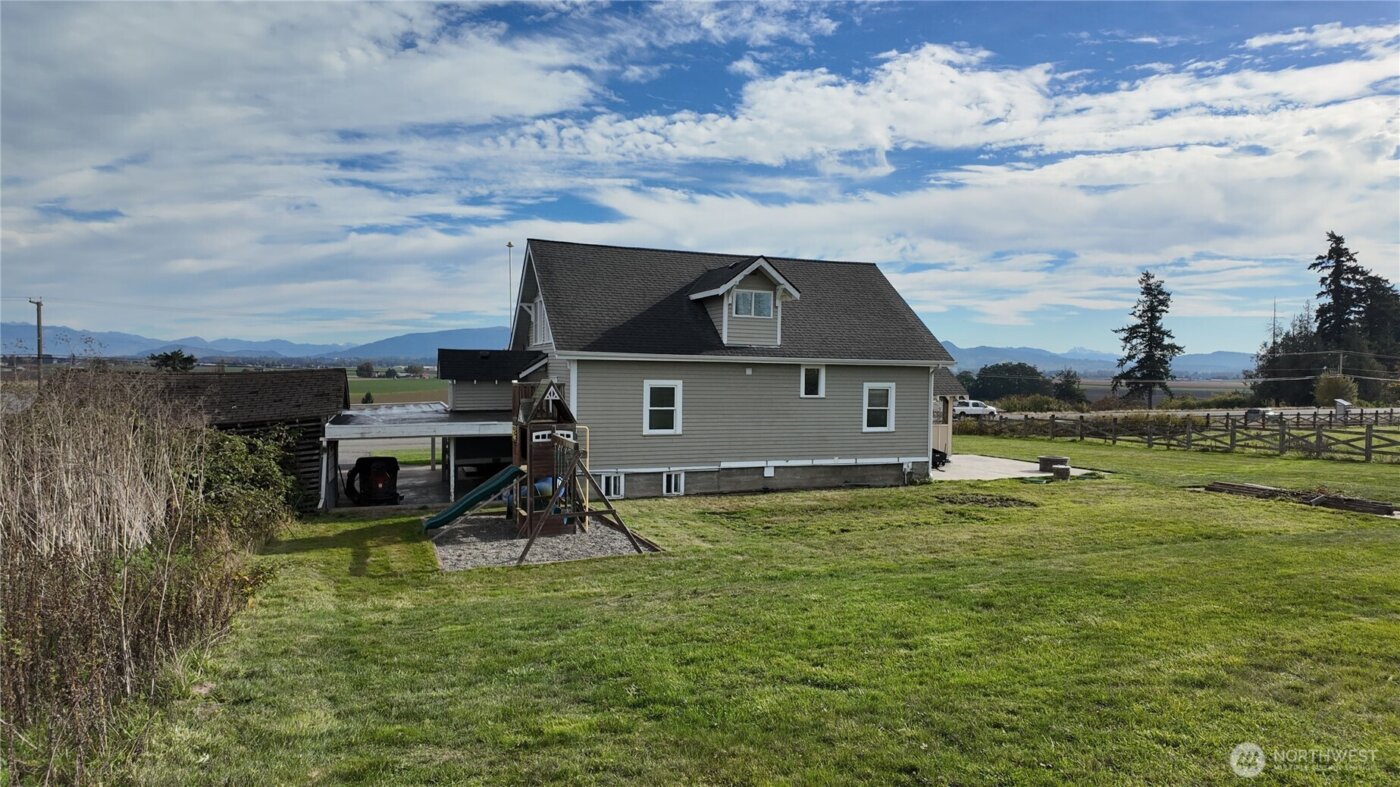 18122 Best Road , Mount Vernon, WA 98273