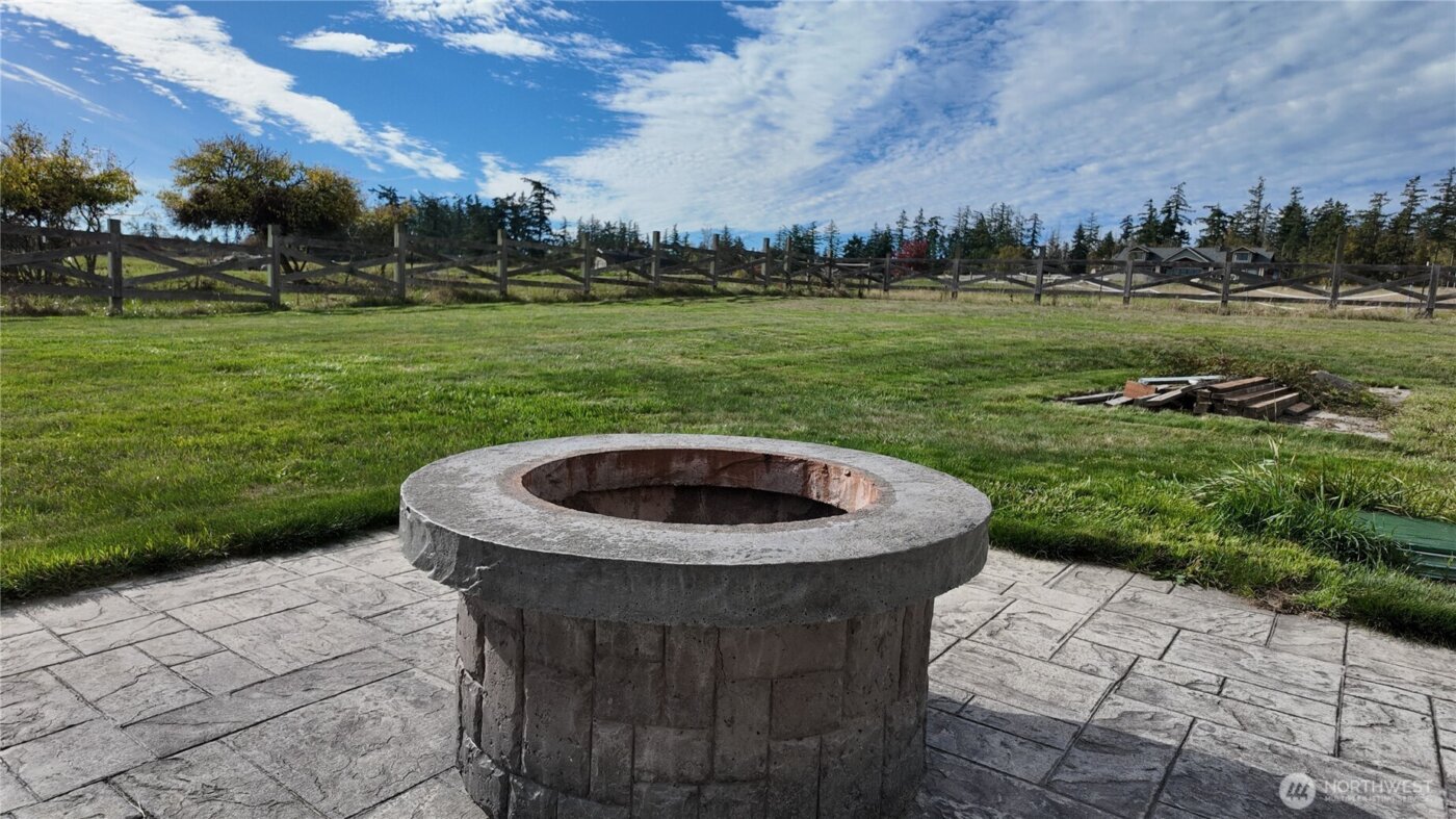 18122 Best Road , Mount Vernon, WA 98273