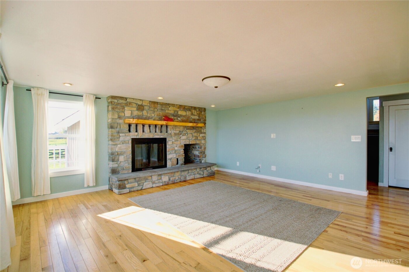 18122 Best Road , Mount Vernon, WA 98273