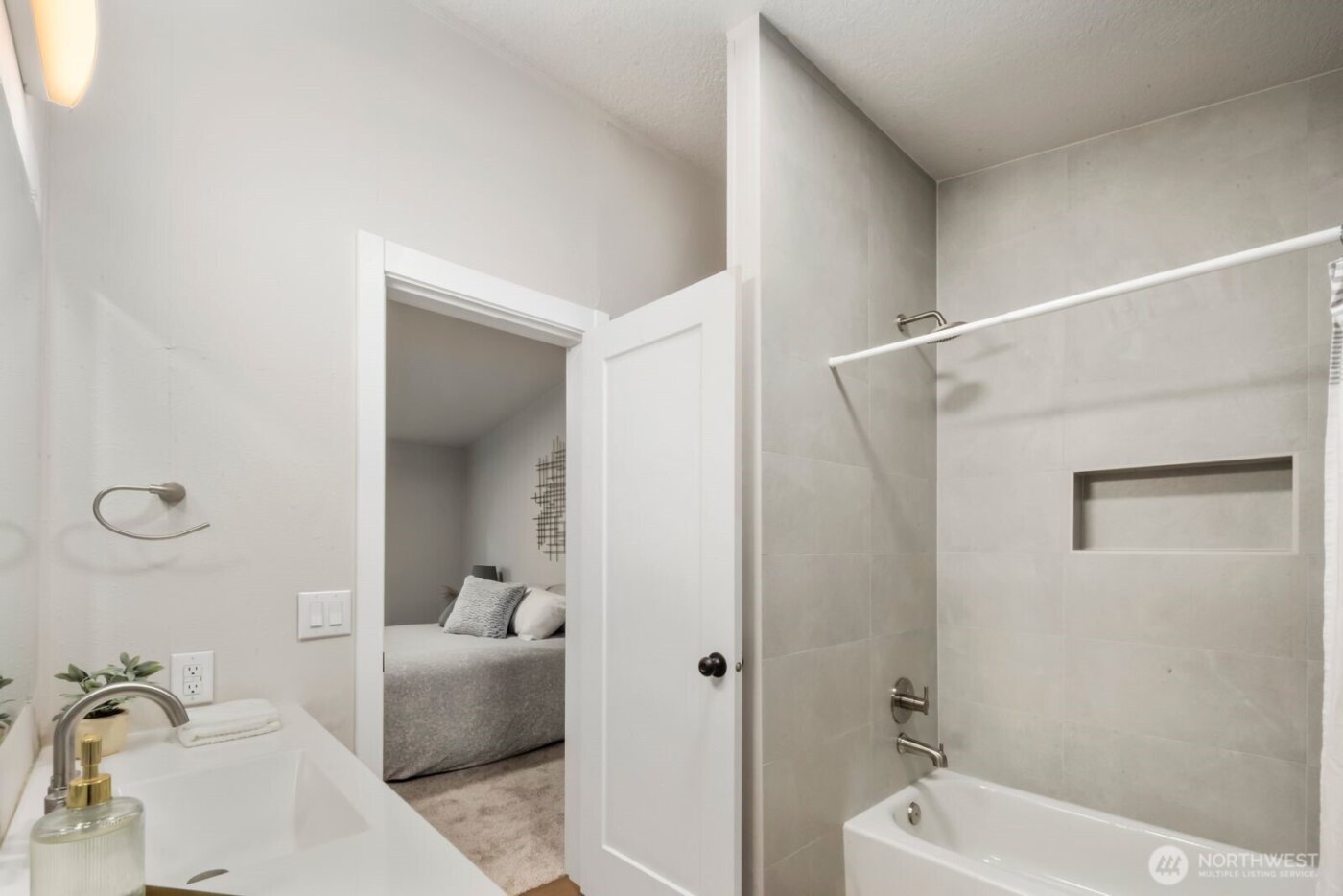 1810 193rd Avenue SW, Lakebay, WA 98349-9423