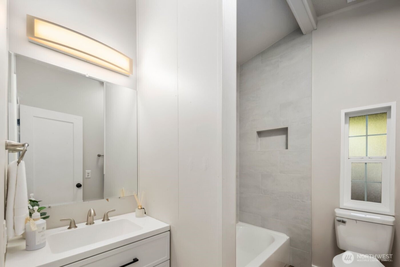 1810 193rd Avenue SW, Lakebay, WA 98349-9423