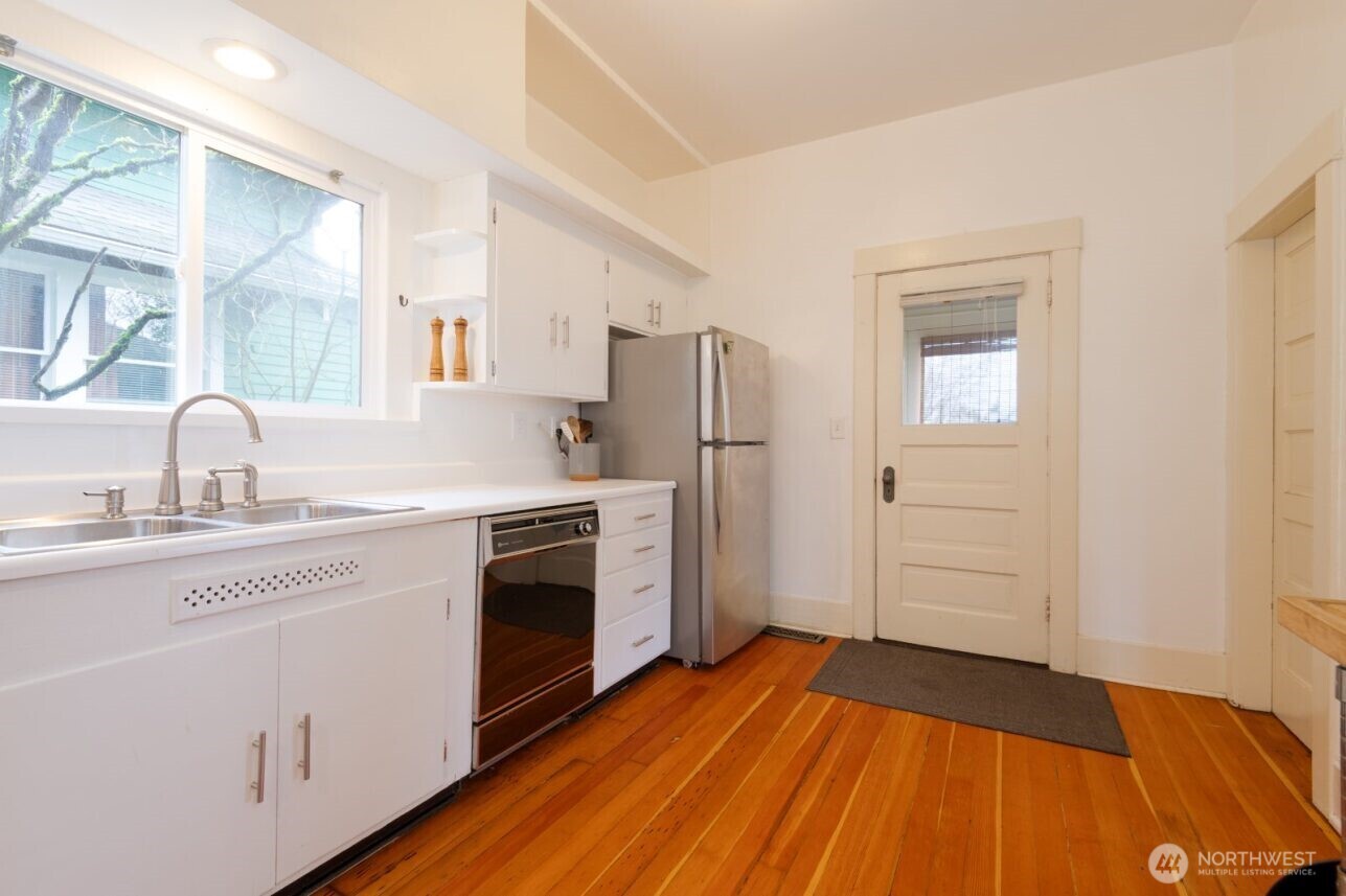 409 S 34th Street , Tacoma, WA 98418