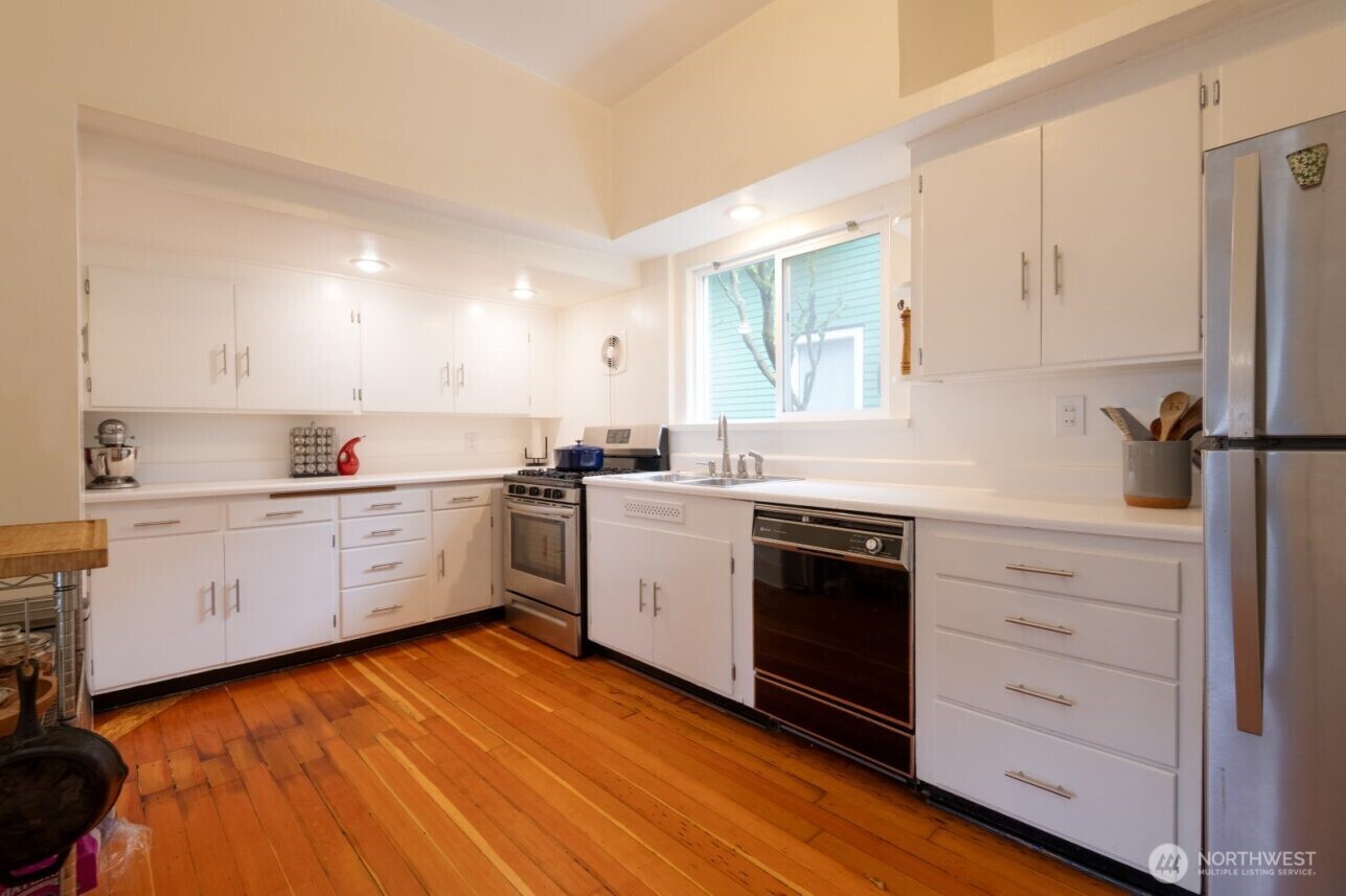 409 S 34th Street , Tacoma, WA 98418