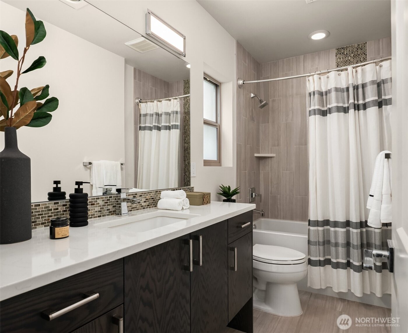 2441 NW 62nd Street , Seattle, WA 98107