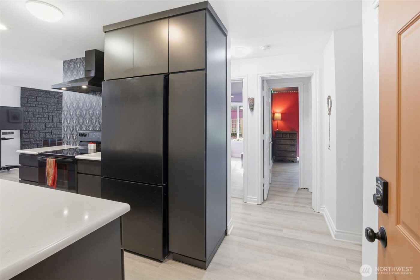 4525 S Henderson Street #102, Seattle, WA 98118-4943