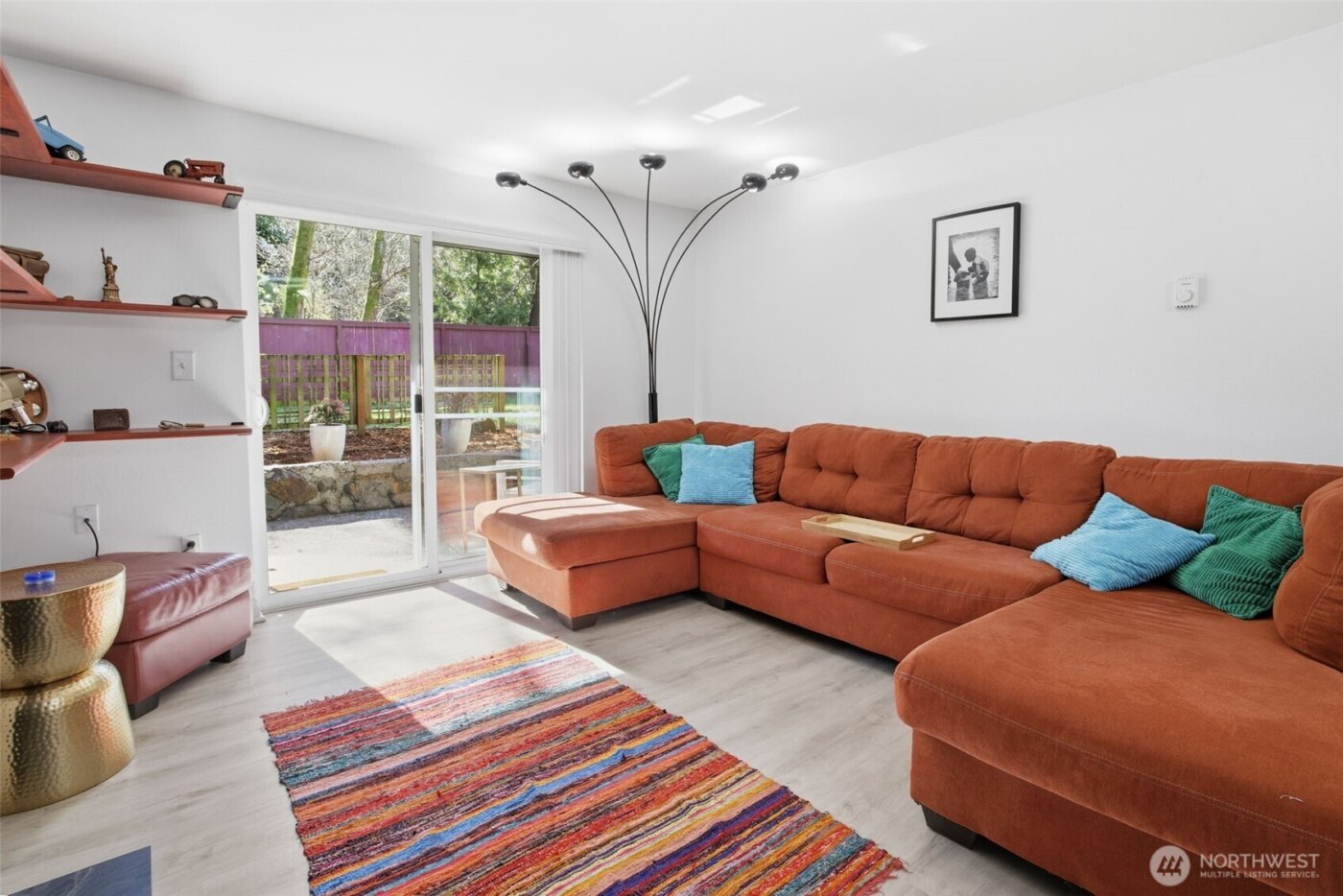 4525 S Henderson Street #102, Seattle, WA 98118-4943