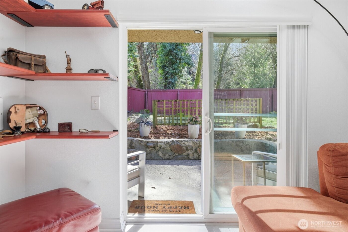 4525 S Henderson Street #102, Seattle, WA 98118-4943