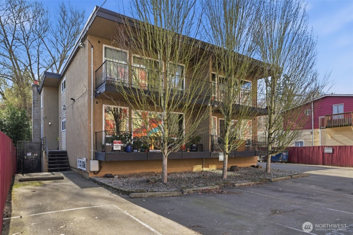 4525 S Henderson Street #102, Seattle, WA 98118-4943