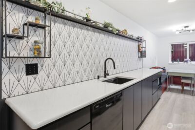 4525 S Henderson Street #102, Seattle, WA 98118-4943 - Photo 2