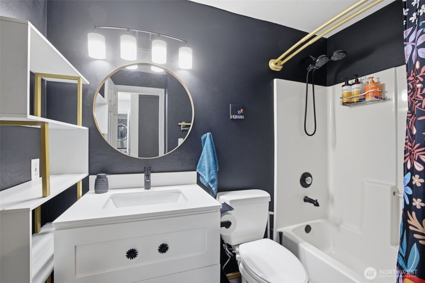 4525 S Henderson Street #102, Seattle, WA 98118-4943