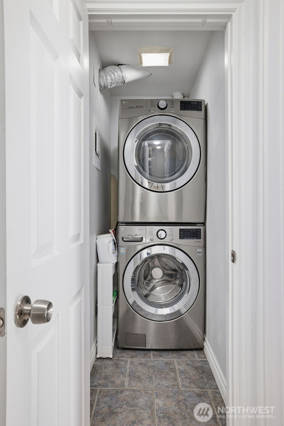 4525 S Henderson Street #102, Seattle, WA 98118-4943