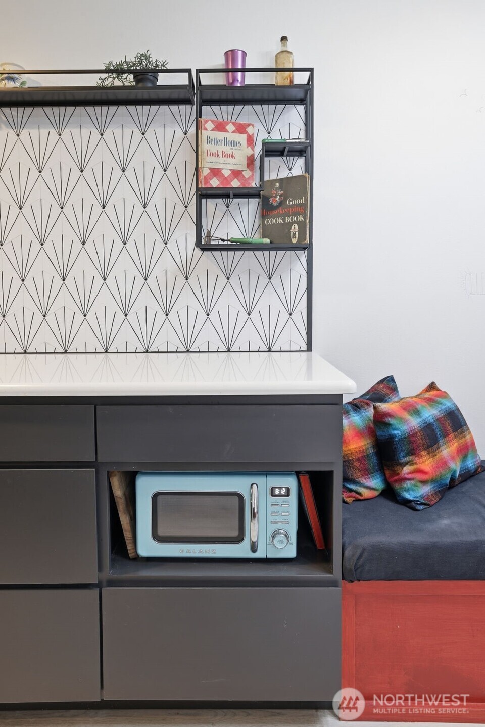 4525 S Henderson Street #102, Seattle, WA 98118-4943