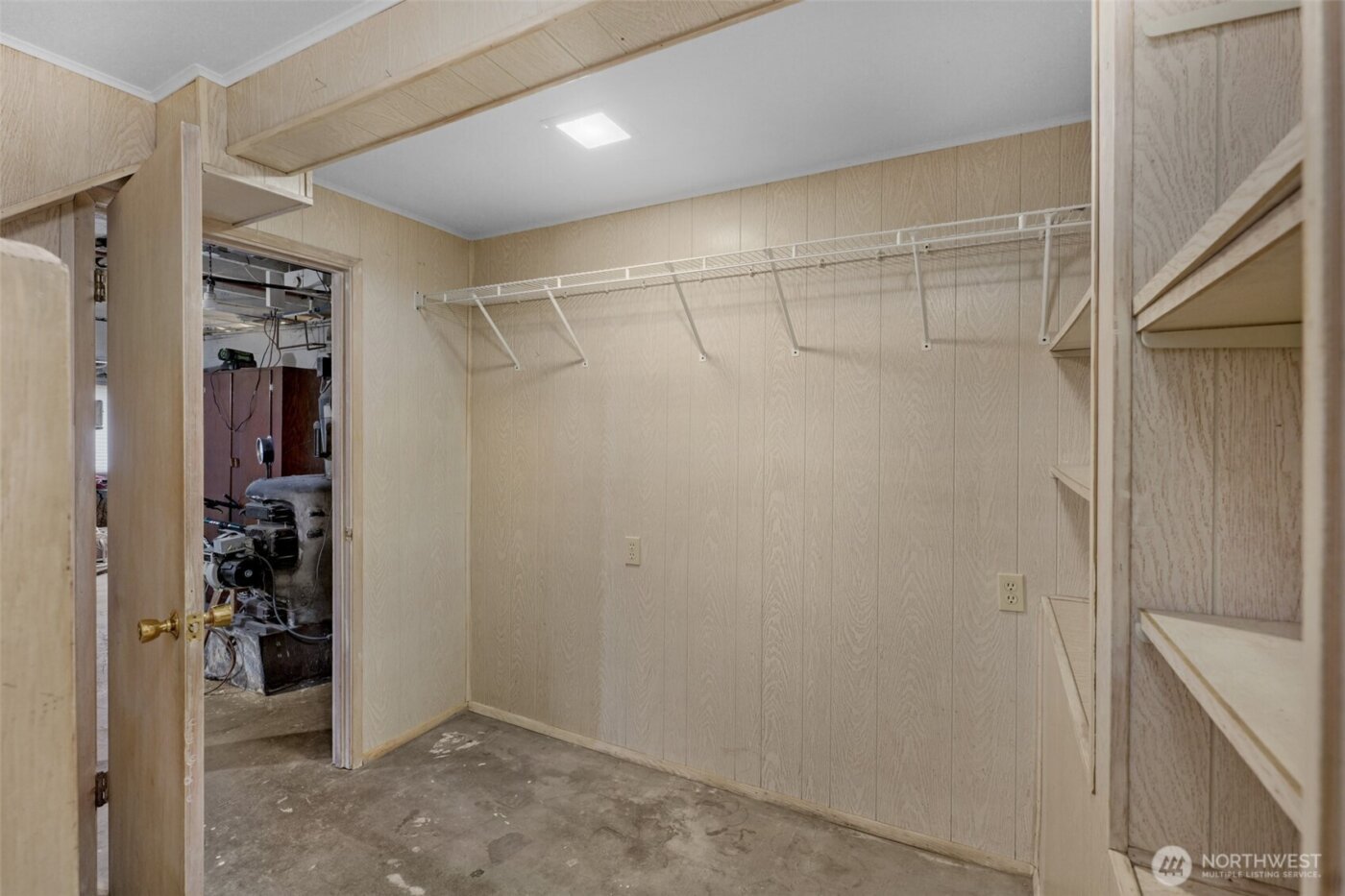 708 Warren Avenue N, Seattle, WA 98109