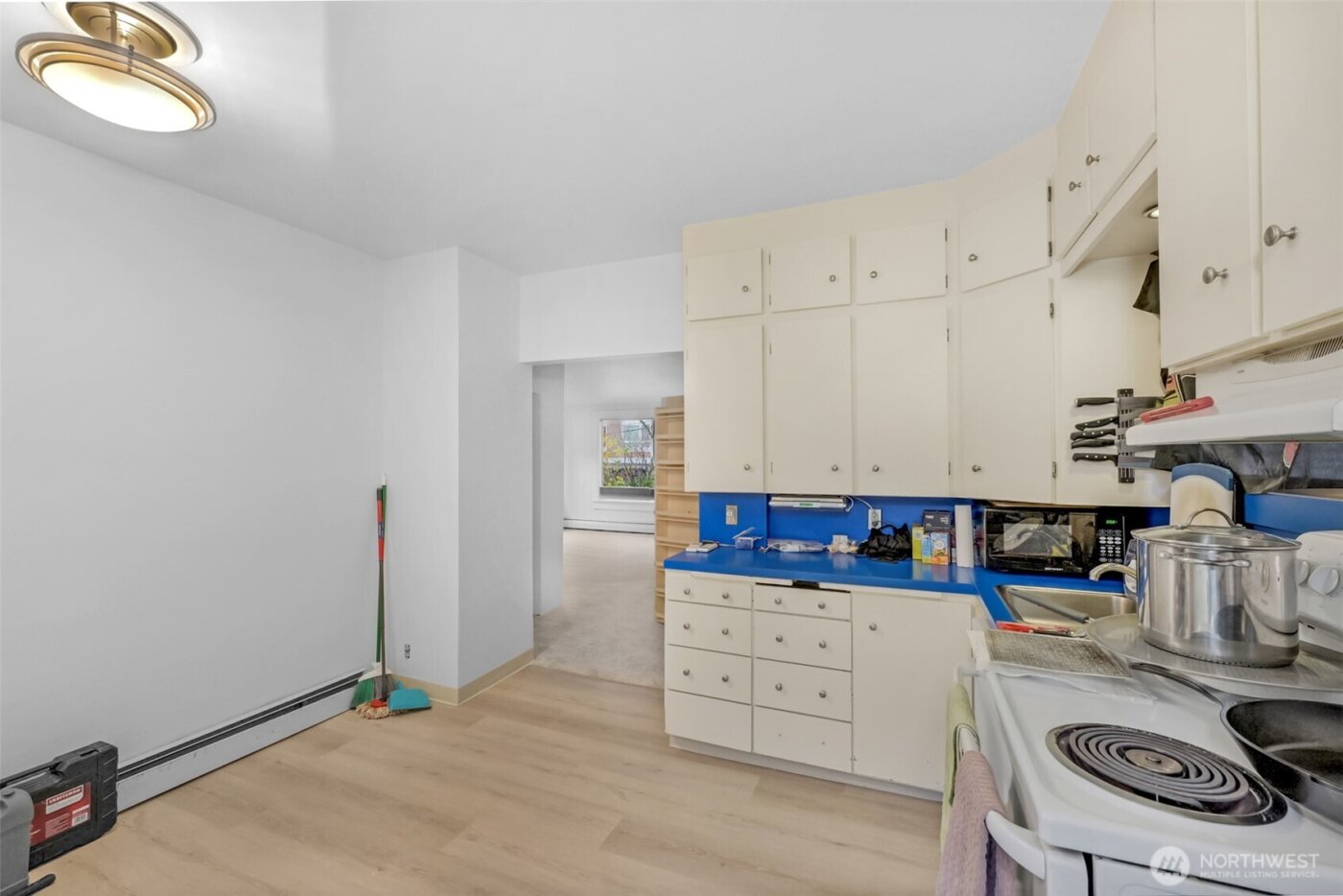 708 Warren Avenue N, Seattle, WA 98109