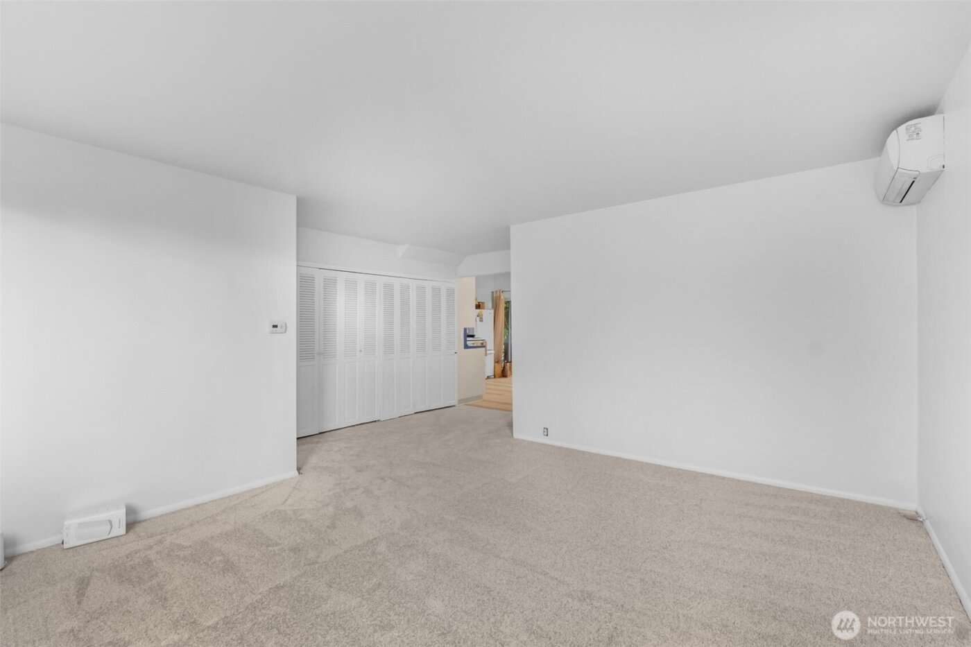 708 Warren Avenue N, Seattle, WA 98109