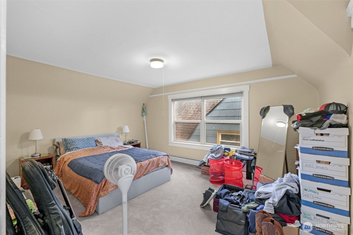 708 Warren Avenue N, Seattle, WA 98109