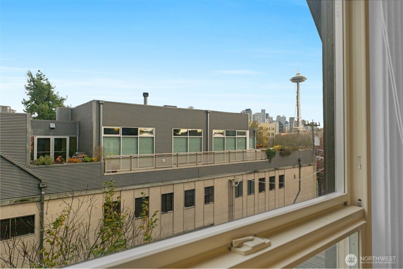 708 Warren Avenue N, Seattle, WA 98109