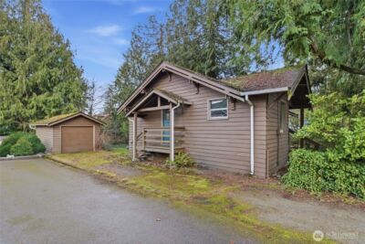 11716 16th Avenue NE, Seattle, WA 98125 - Photo 1