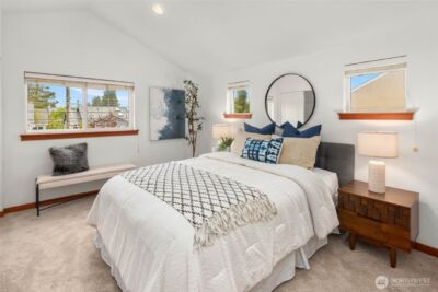 9418 Fremont Avenue N, Seattle, WA 98103 - Photo 13