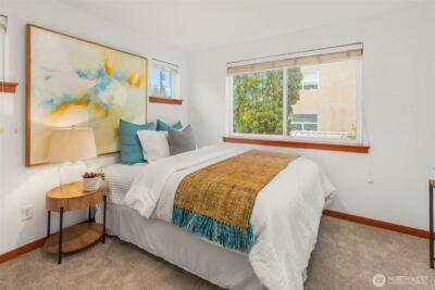 9418 Fremont Avenue N, Seattle, WA 98103 - Photo 15