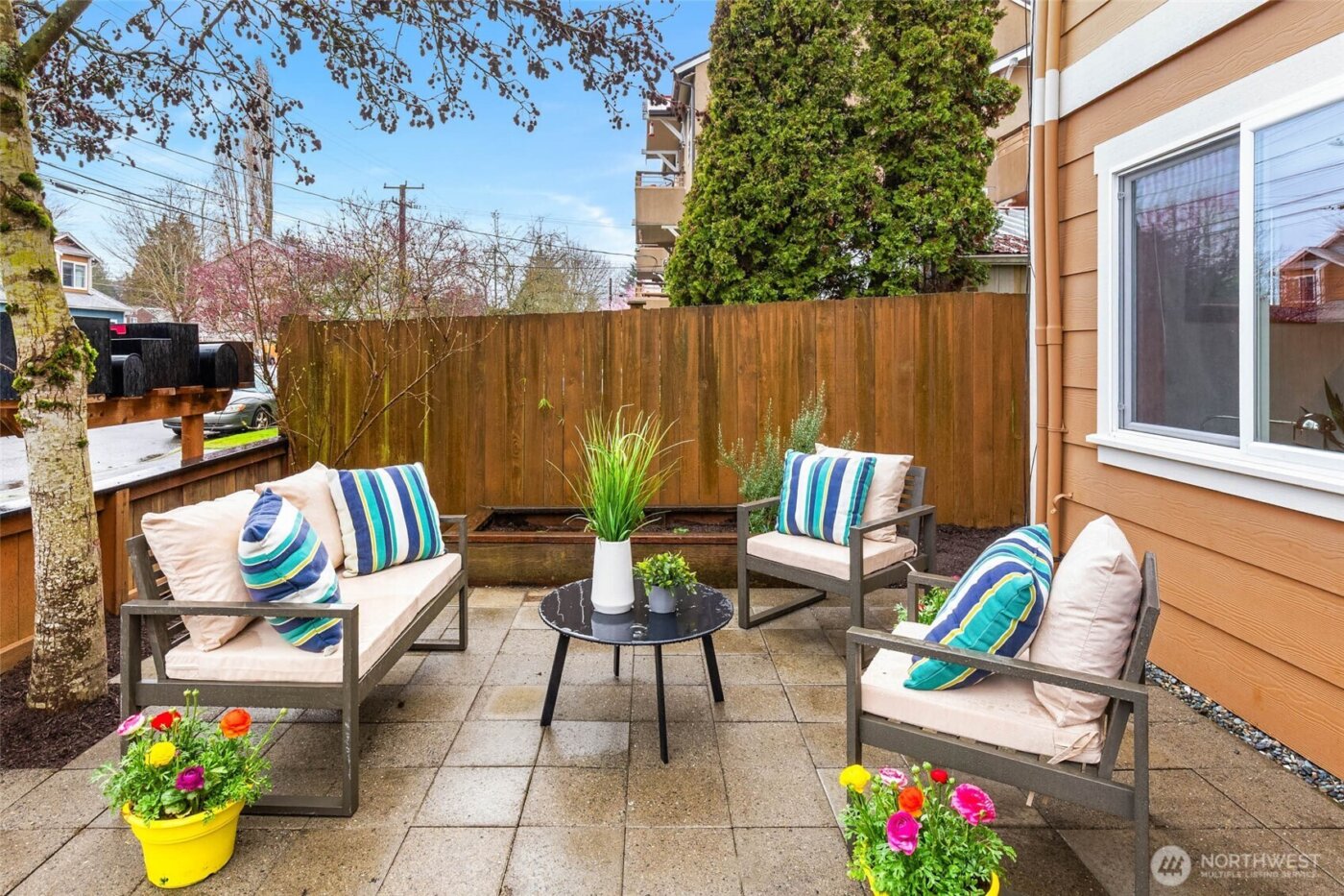 9418 Fremont Avenue N, Seattle, WA 98103