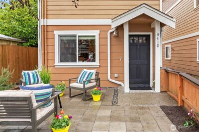 9418 Fremont Avenue N, Seattle, WA 98103 - Photo 20