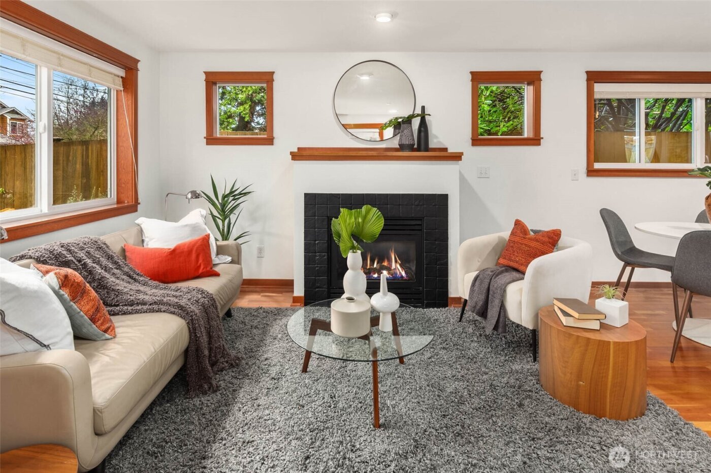 9418 Fremont Avenue N, Seattle, WA 98103