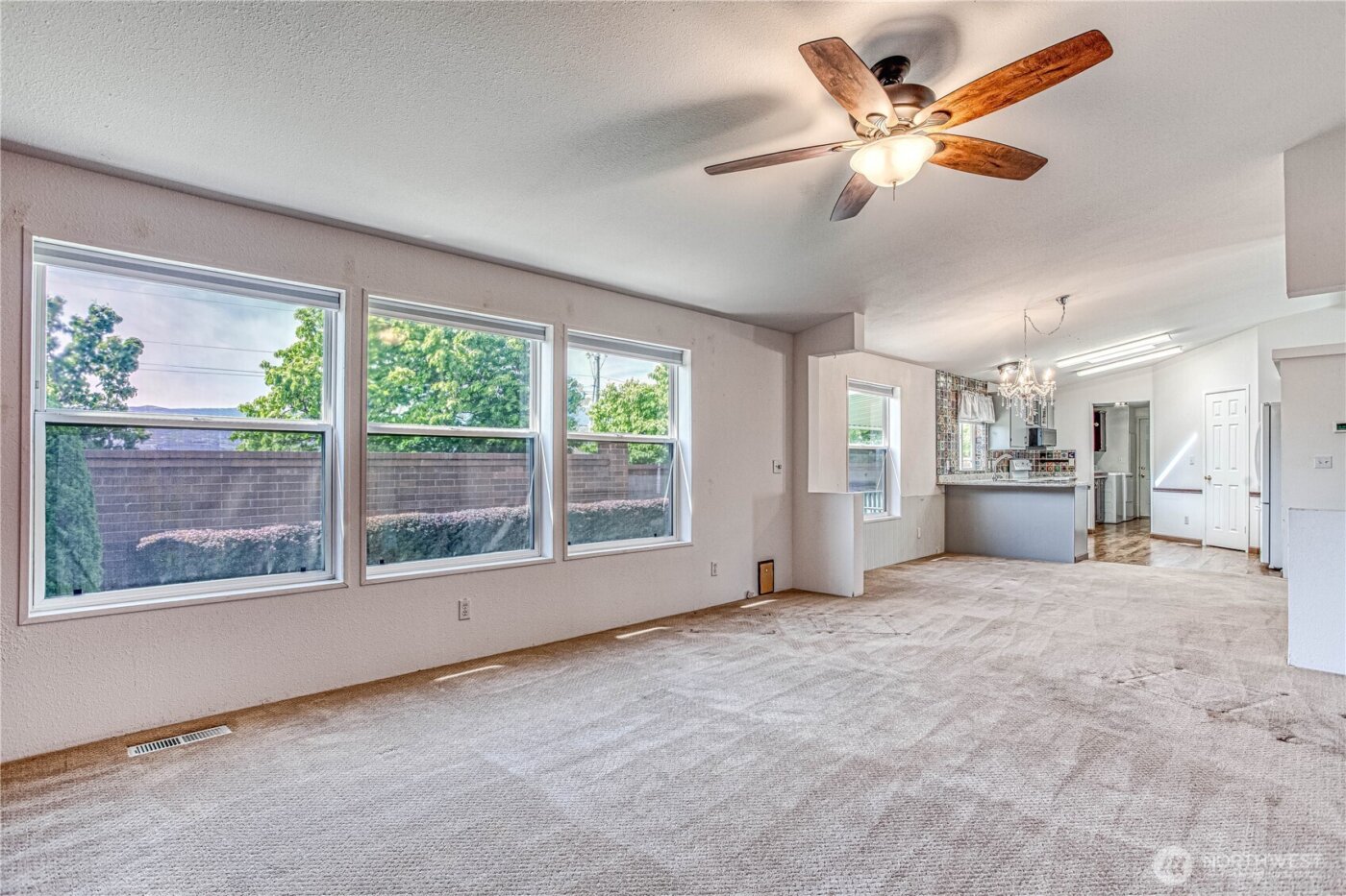 530 Sunday Drive , East Wenatchee, WA 98802