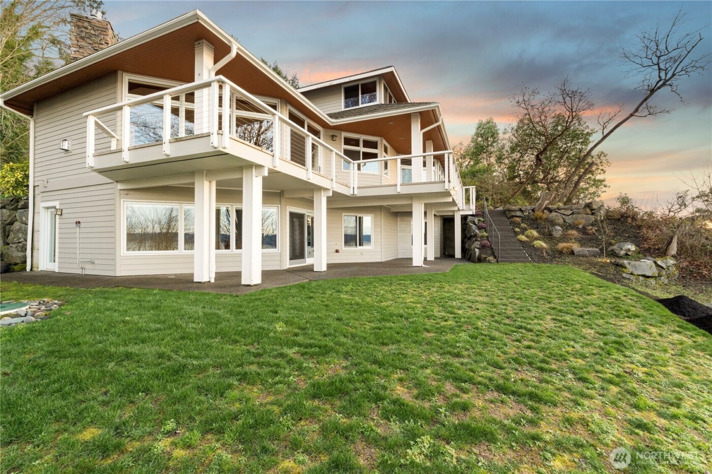 8204 East Side Drive NE, Tacoma, WA 98422