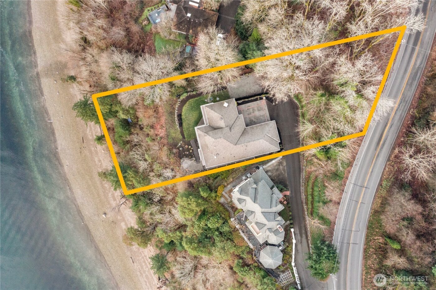 8204 East Side Drive NE, Tacoma, WA 98422