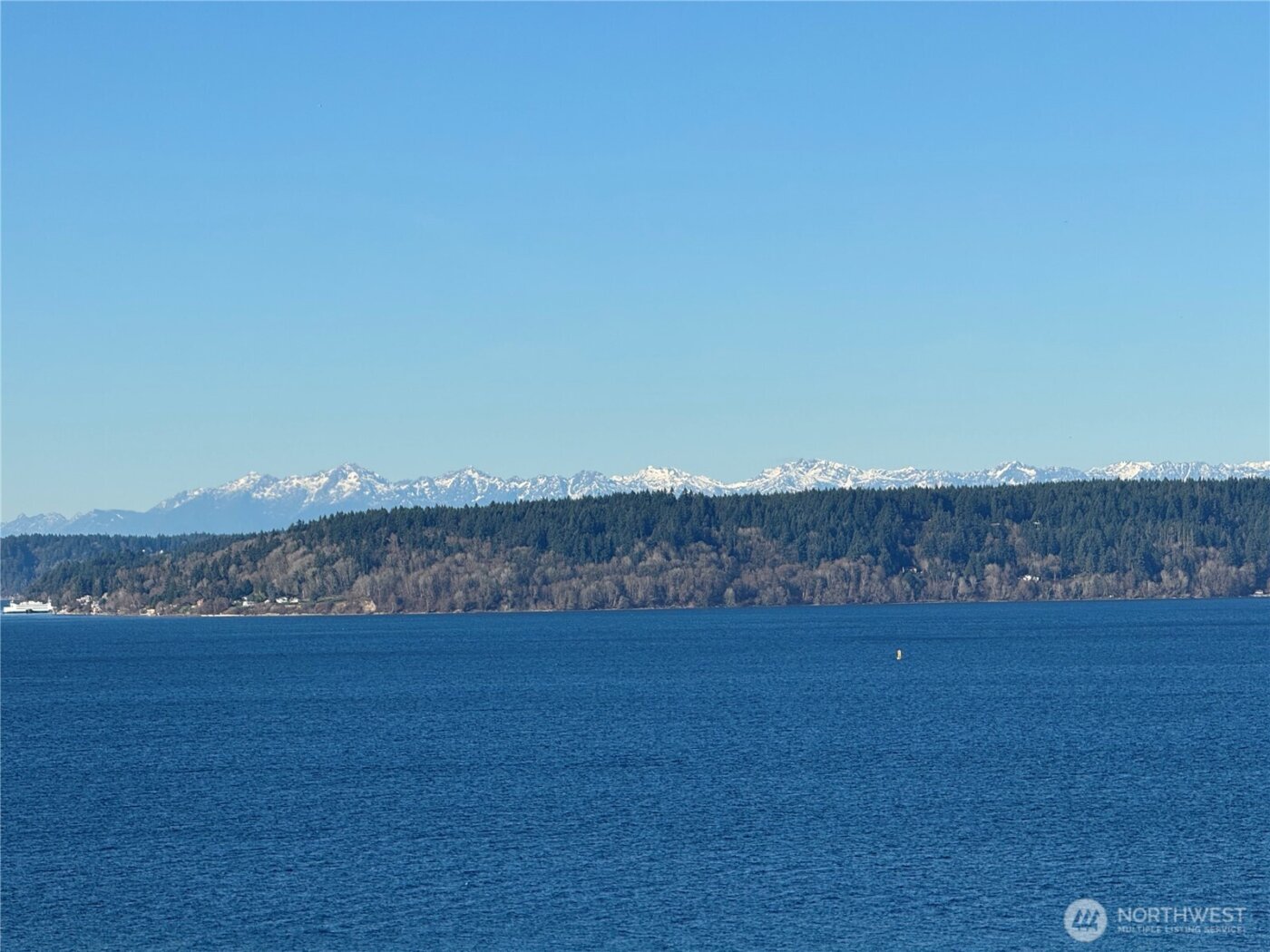 8204 East Side Drive NE, Tacoma, WA 98422