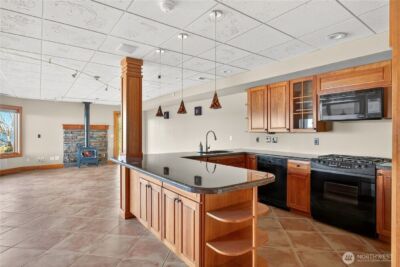 8204 East Side Drive NE, Tacoma, WA 98422 - Photo 24