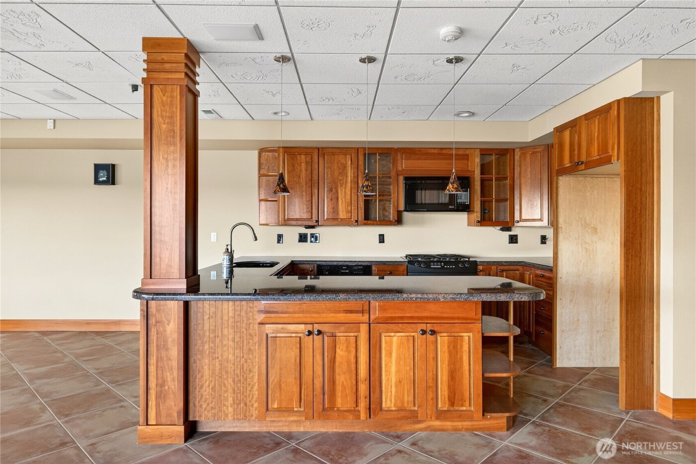 8204 East Side Drive NE, Tacoma, WA 98422