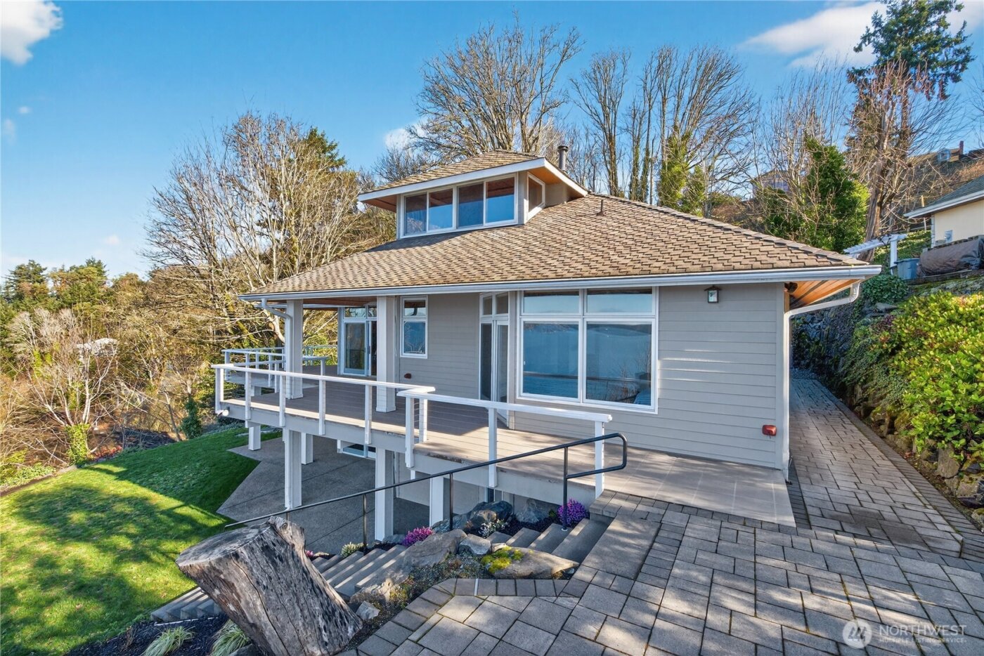 8204 East Side Drive NE, Tacoma, WA 98422