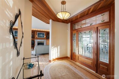 8204 East Side Drive NE, Tacoma, WA 98422 - Photo 3