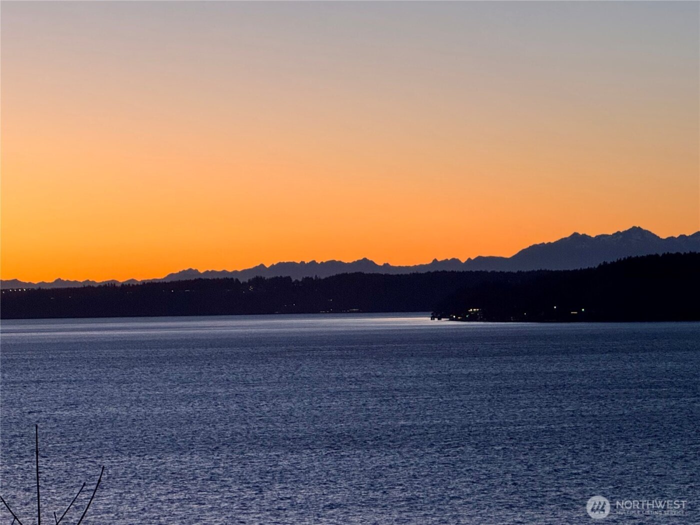 8204 East Side Drive NE, Tacoma, WA 98422