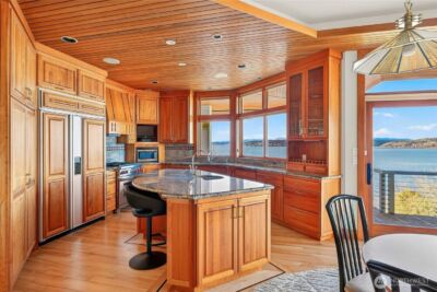 8204 East Side Drive NE, Tacoma, WA 98422 - Photo 9