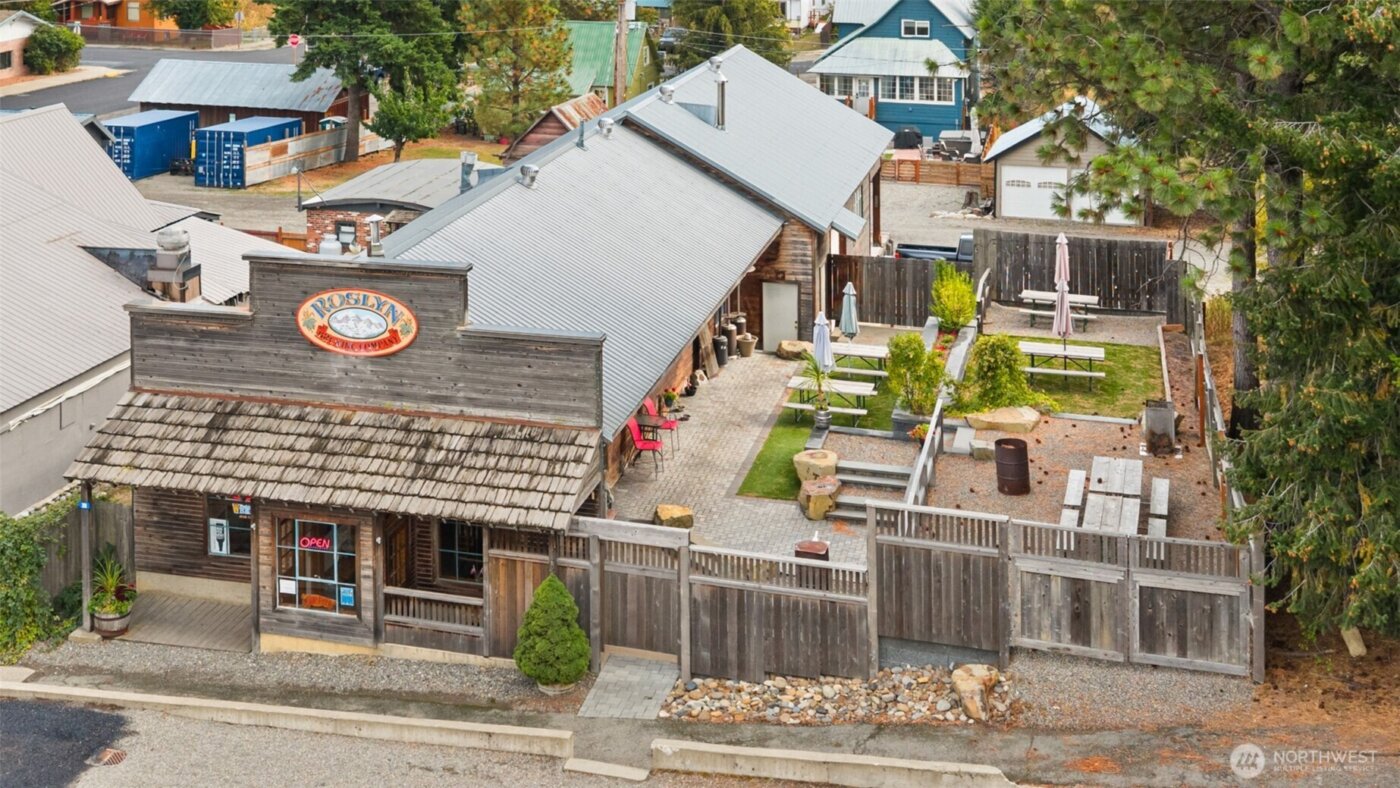 208 W Pennsylvania Avenue , Roslyn, WA 98941