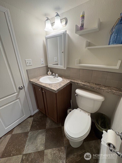 1021 N Potlatch , Hoodsport, WA 98548