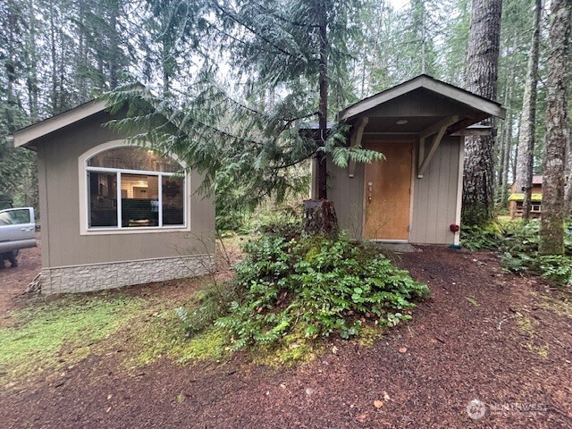 1021 N Potlatch , Hoodsport, WA 98548