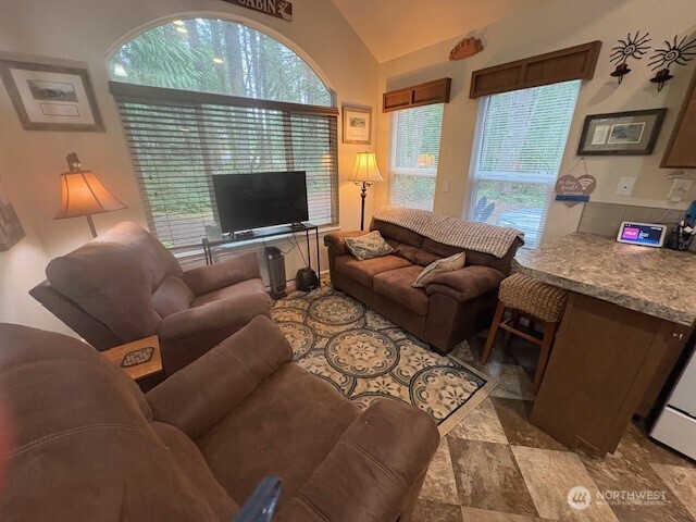 1021 N Potlatch , Hoodsport, WA 98548