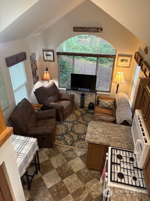 1021 N Potlatch , Hoodsport, WA 98548