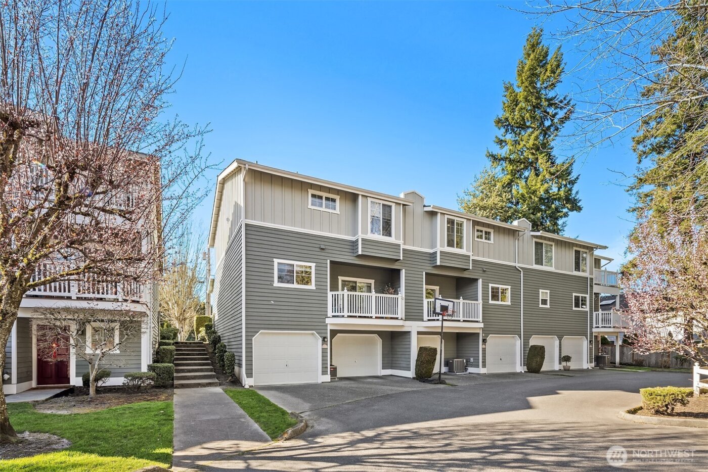 10024 124th Avenue NE, Kirkland, WA 98033