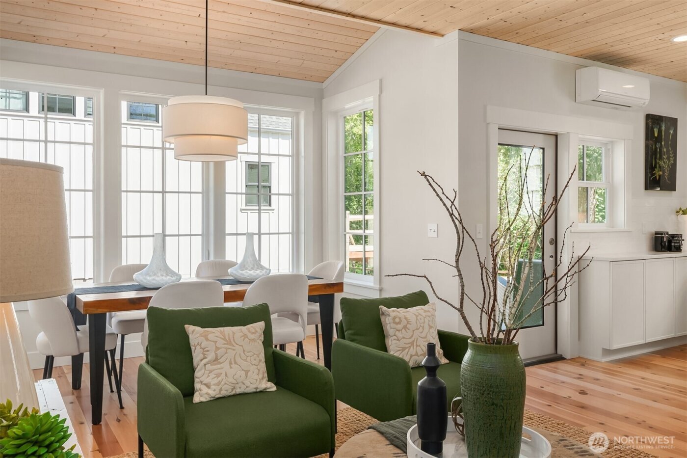 2218 NE 125th Street , Seattle, WA 98125