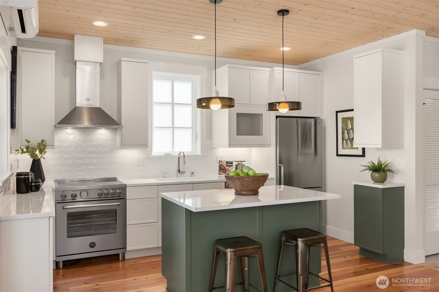 2218 NE 125th Street , Seattle, WA 98125