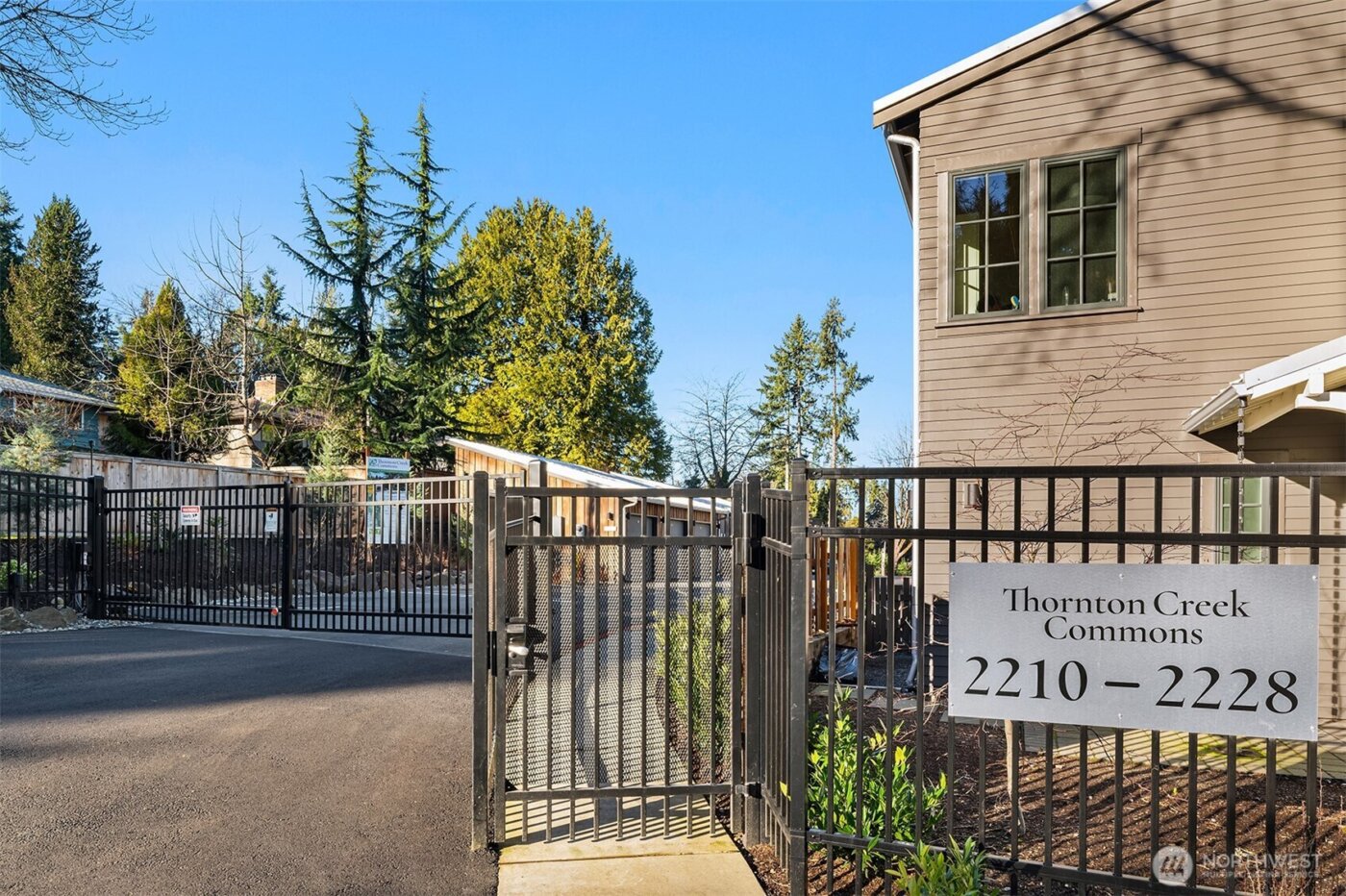 2218 NE 125th Street , Seattle, WA 98125