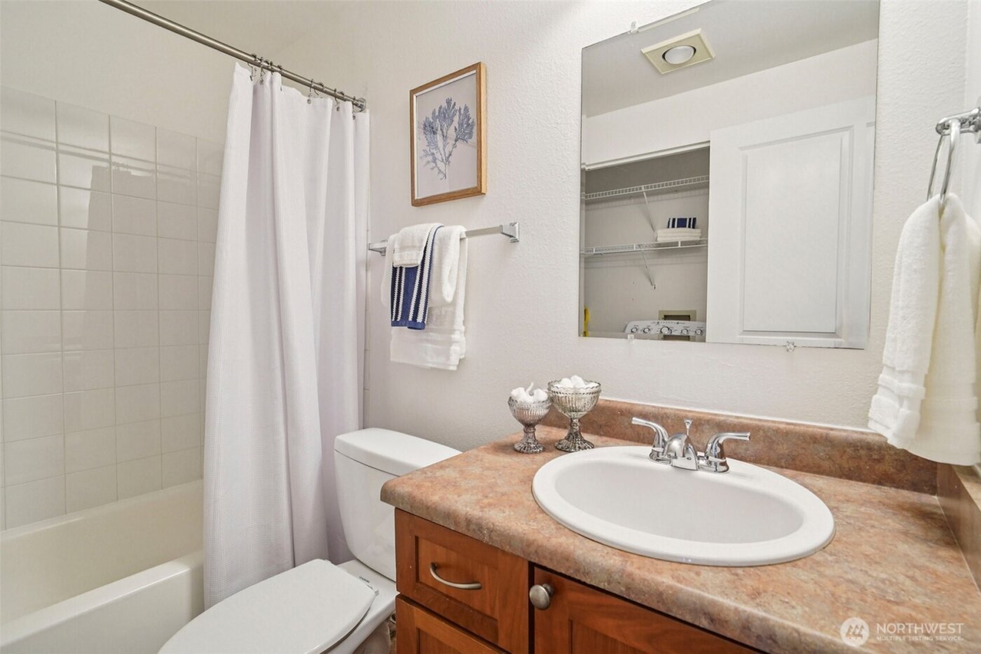 10822 NE 148th Lane #J102, Bothell, WA 98011