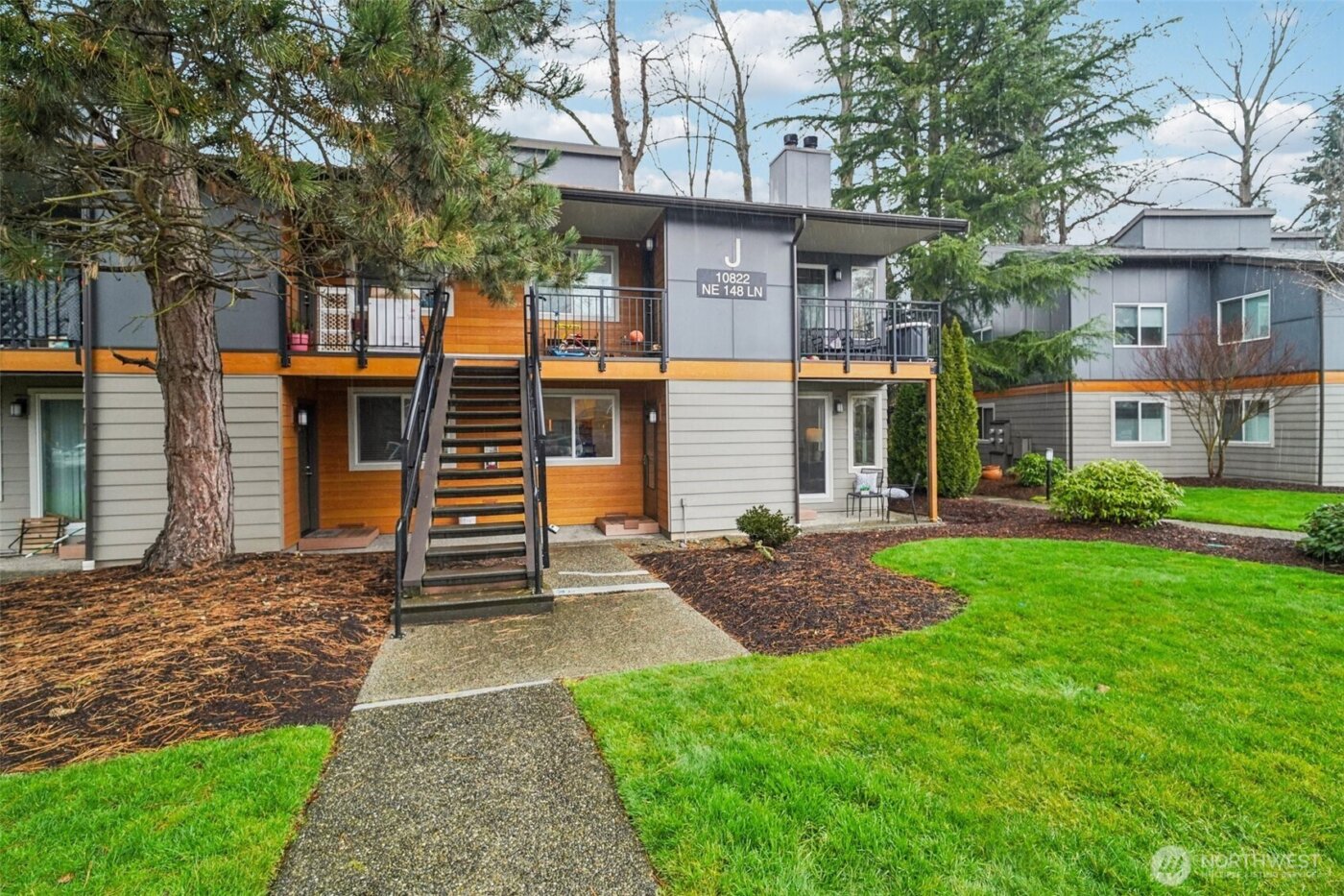 10822 NE 148th Lane #J102, Bothell, WA 98011